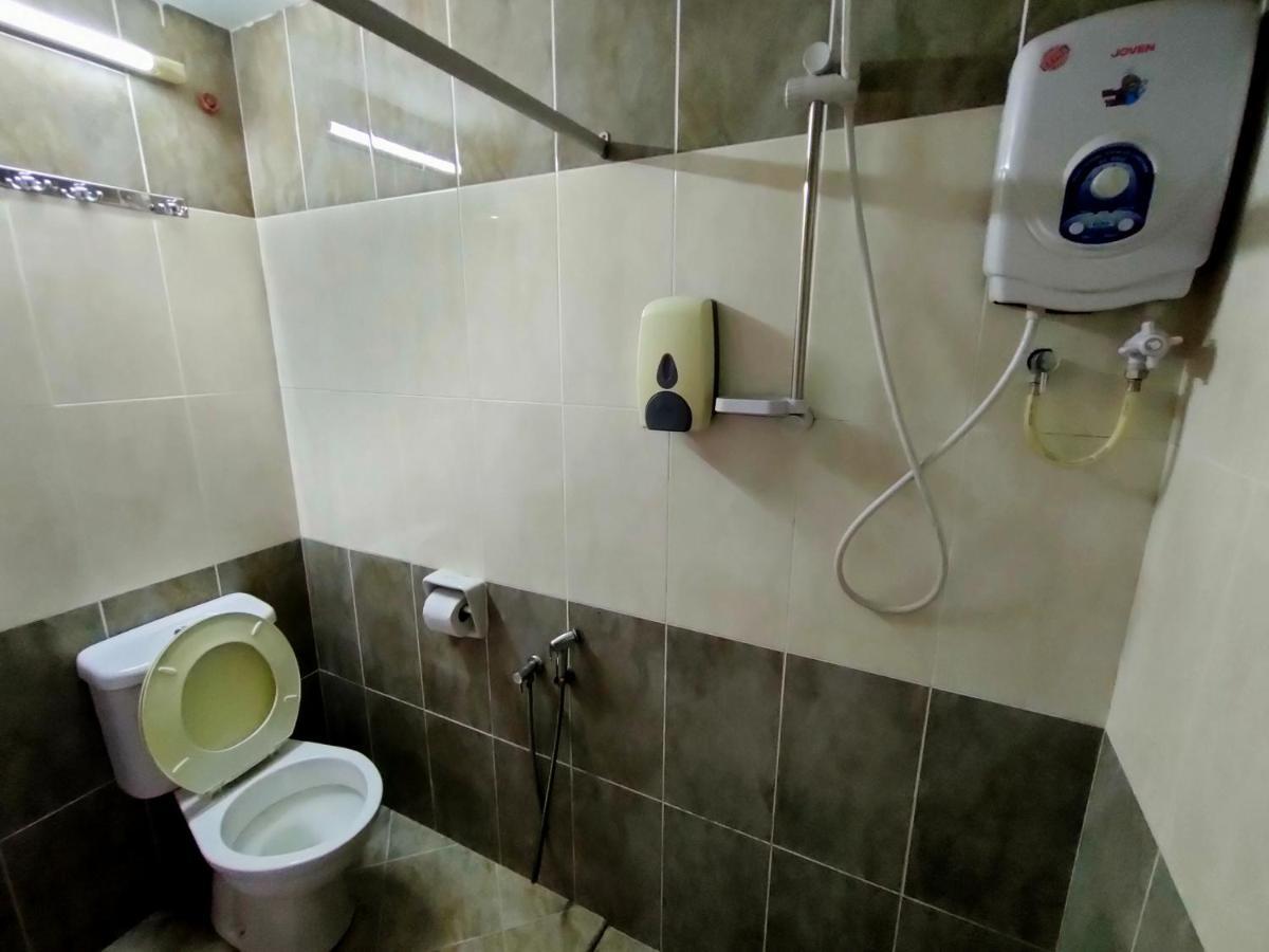 Cozzy Motel Malacca Eksteriør billede